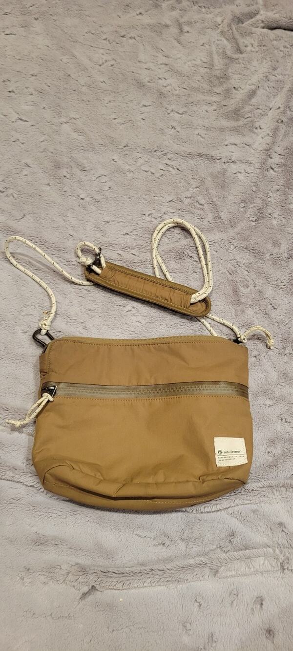 Lululemon Crossbody Bag Tan Nylon Lightweight Travel Everyday Shoulder Bag O/S